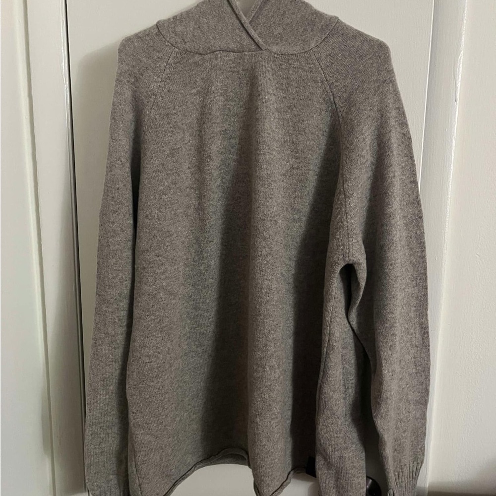 100% LAMBSWOOL Hooded Long-sleeved Sweater - Descended From Odin (UK) - Picture 3 of 8